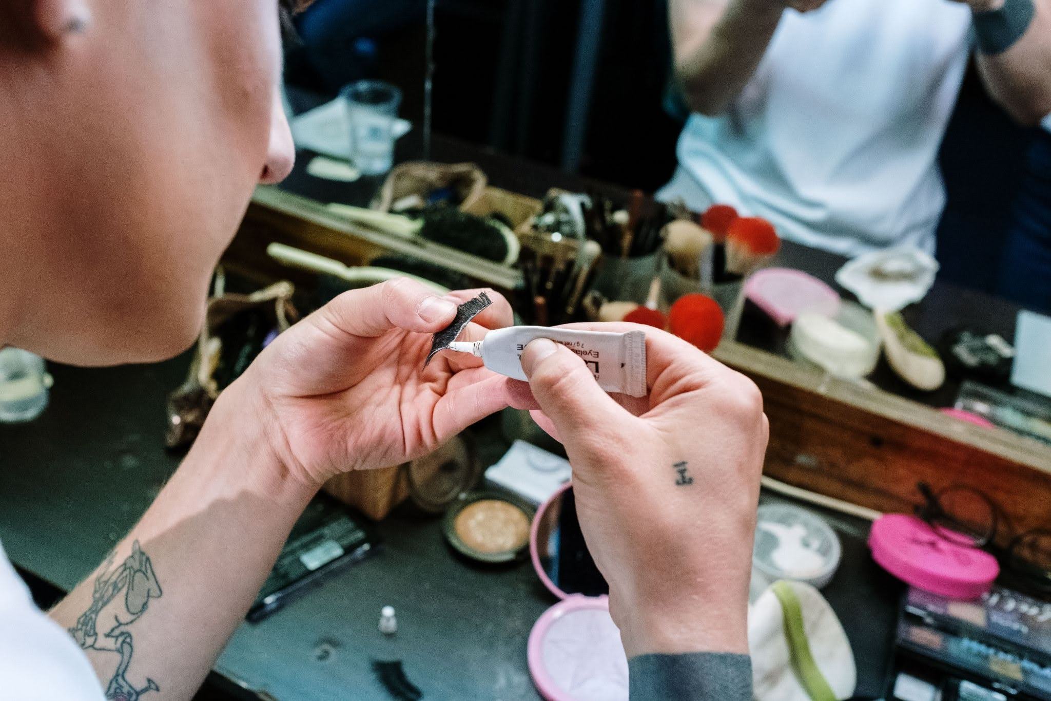 How to Choose the Best Lash Adhesive for Your Room Humidity